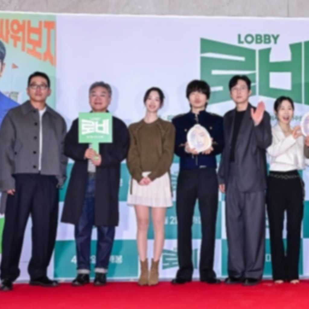 【PHOTO】ハ・ジョンウ＆SUPER JUNIOR シウォンら、映画「ロビー」VIP試写会に出席