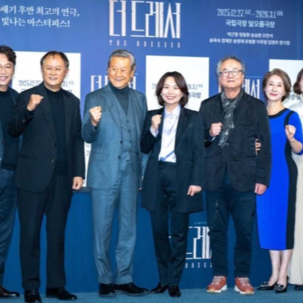 【PHOTO】パク・グンヒョンからオ・マンソクまで、演劇「ドレッサー」記者懇談会に出席