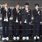 【PHOTO】CRAVITY「2020 THE FACT MUSIC AWARDS」レッドカーペットに登場