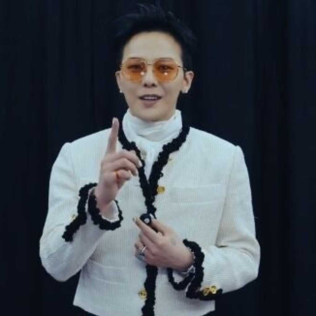 G-DRAGON、特任教授を務めるKAISTの卒業式に登場!卒業生に向けたメッセージ映像を公開