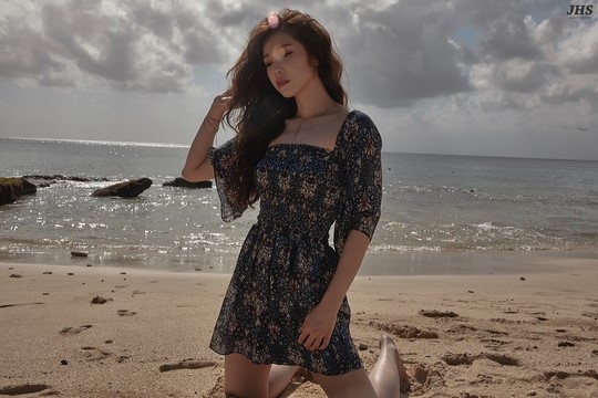 Secret出身ヒョソン テーマは バリ島で癒し旅 夏を感じるグラビア撮影現場を公開 動画あり Kstyle