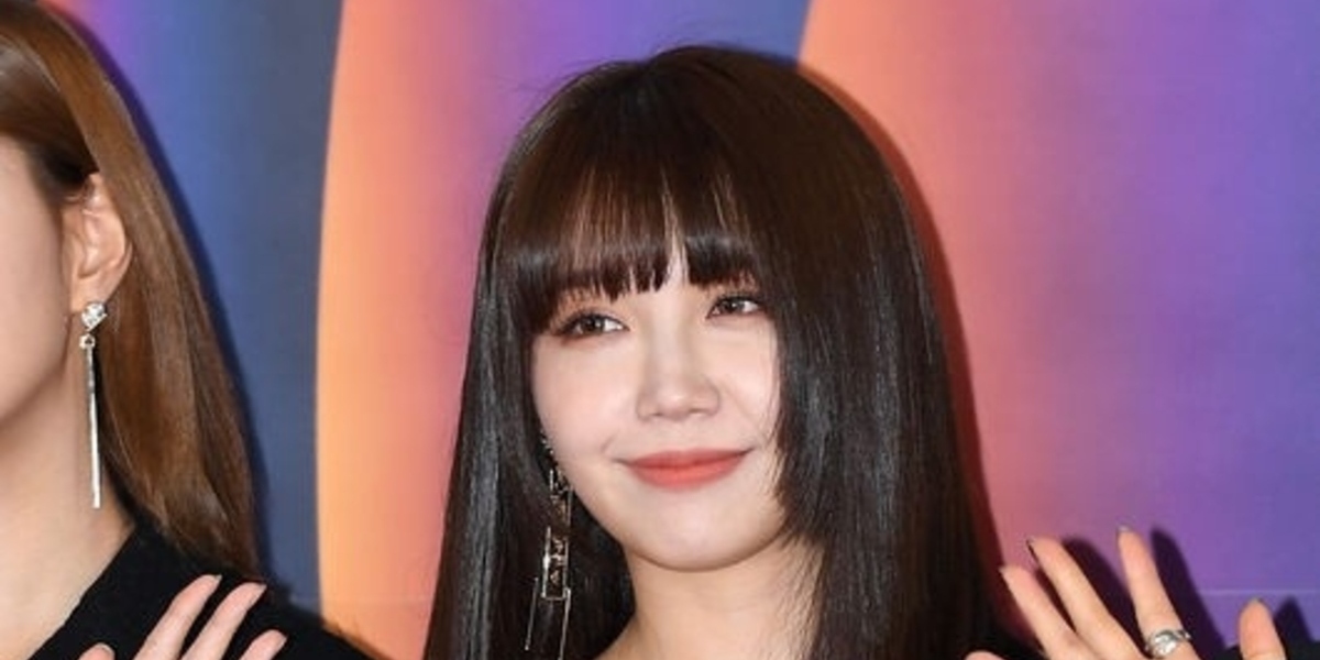 Apink チョン ウンジ Djを務めるラジオ番組に遅刻 生放送で謝罪 昨日眠れなかった 申し訳ない Kstyle