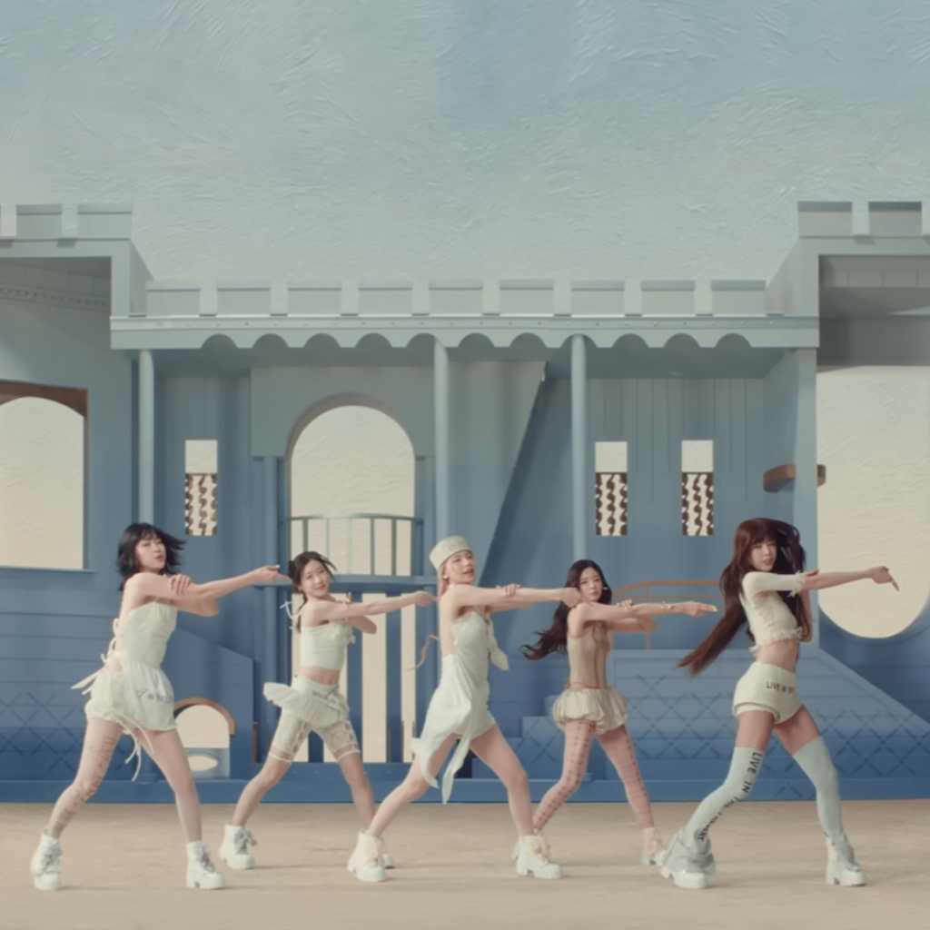 ITZY、タイトル曲「Motto」MV公開…童話の世界を連想させる幻想的なビジュアル