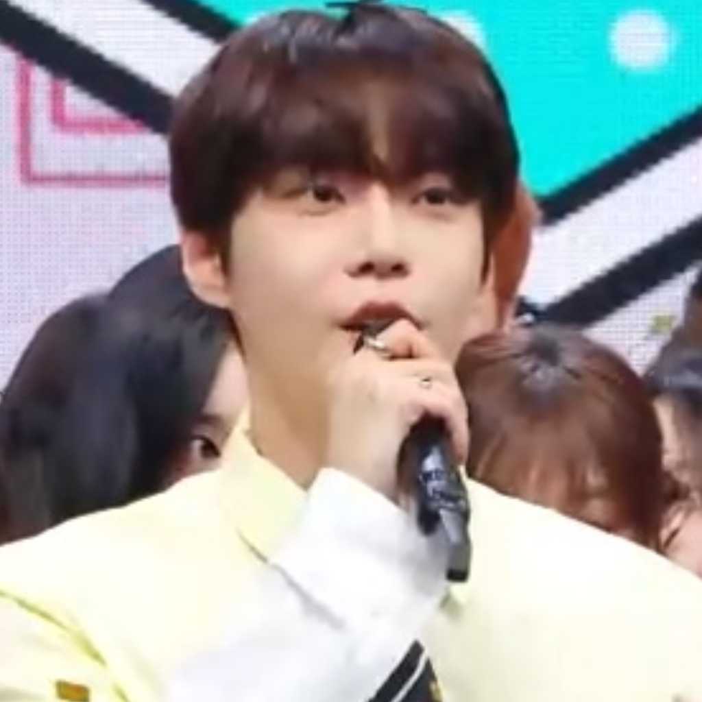 NCT ドヨン「音楽中心」で1位を獲得“僕より皆さんをもっと愛せる人になる”