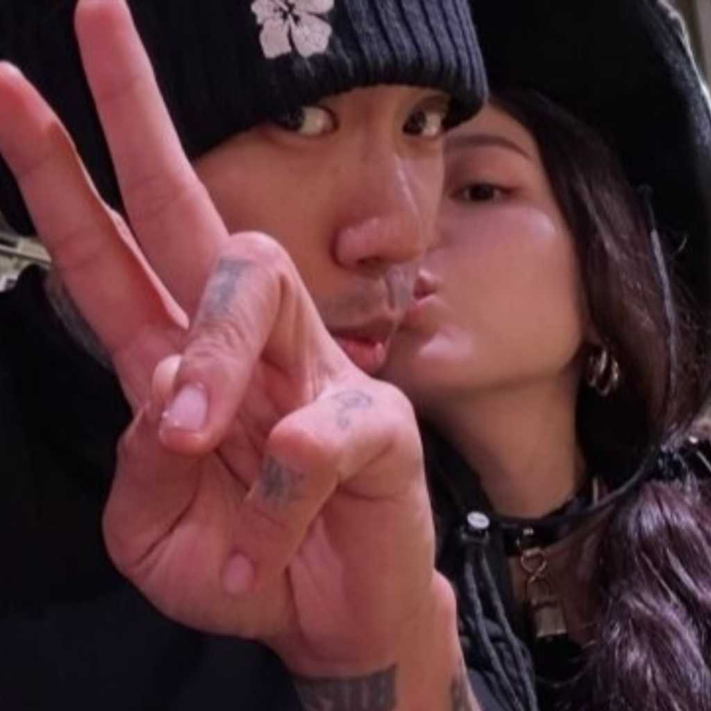 DOK2、恋人イ・ハイの誕生日記念にラブソングを制作・MV公開!甘いツーショットにも注目