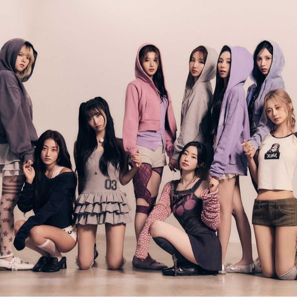 TWICE、14thミニアルバム「STRATEGY」の魅力とは?日産スタジアム公演など今年の思い出も明かす