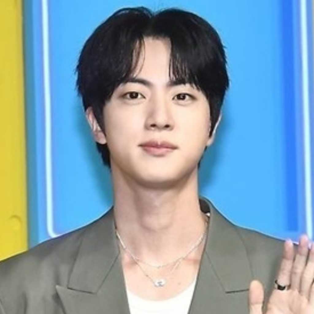 BTS ジン、トム・クルーズとの撮影ビハインドを公開「母親とビデオ電話をしてくれた」（動画あり）