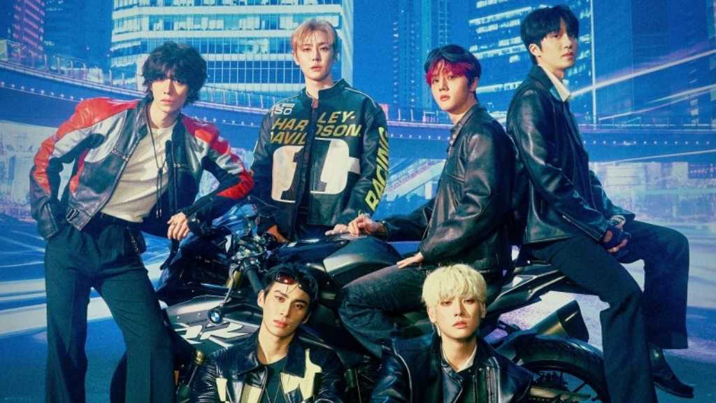 SF9、ミニアルバム「LOVE RACE」コンセプトフォトを公開…正反対のビジュアルを披露