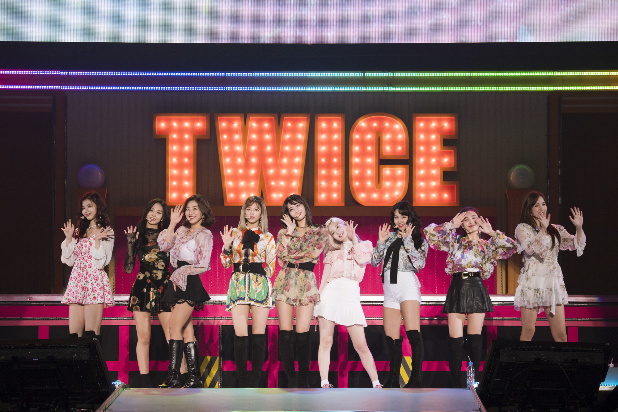 REPORT】TWICEが初アリーナツアーで全力投球！ONCEと作った夢の空間 - Kstyle