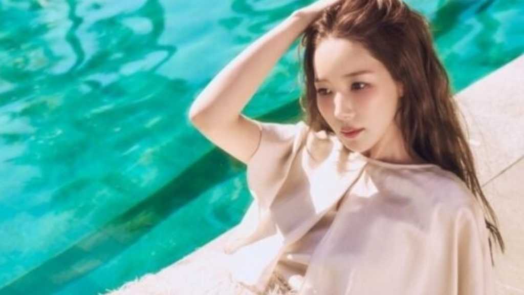 「史上最高のグラビア」と絶賛の声！パク・ミニョンの「DAZED」4月号ビハインドカット公開