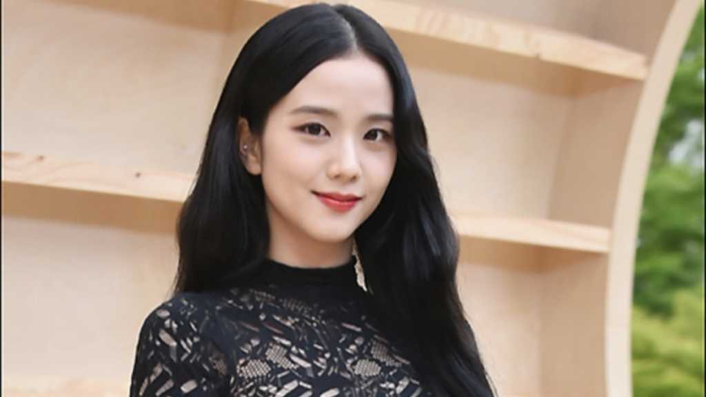 BLACKPINK ジス、実兄の名前が「マンスリー彼氏」クレジットから突然削除？議論が拡大