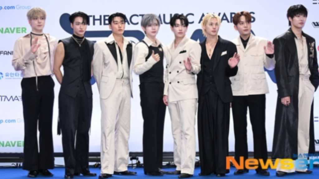 【PHOTO】ATEEZ「TMA 2026」レッドカーペットに登場