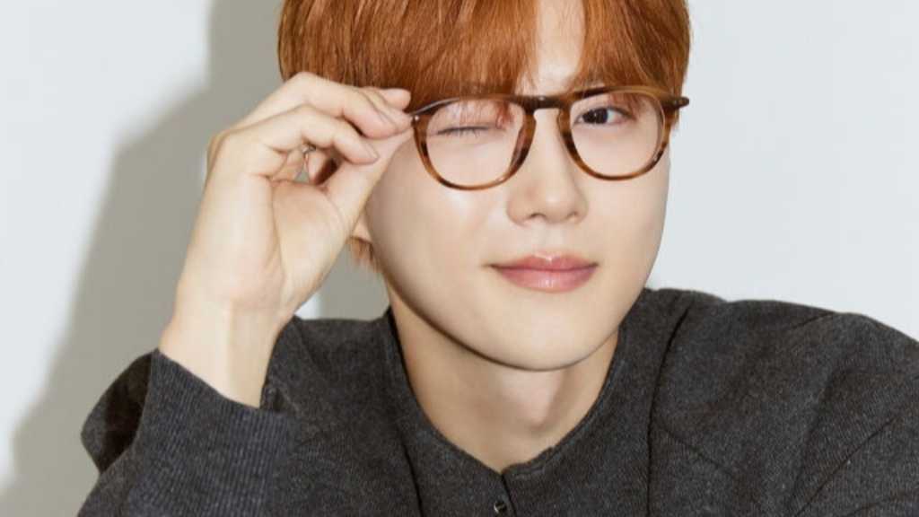 EXO スホ、4thミニアルバム「Who Are You」を発売“眠れない時期も…努力が届くことを願っている”