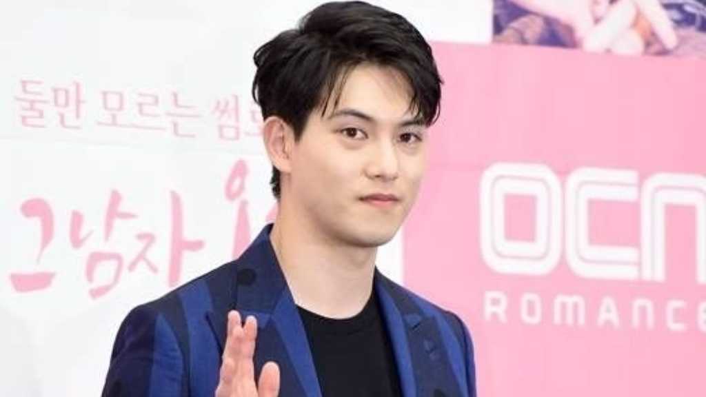 元CNBLUE イ・ジョンヒョン、結婚・離婚に間接的に言及…脱退やメンバーへの思いも告白