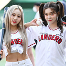 【PHOTO】Billlie つき＆ション、始球・始打式に登場…ハツラツとした姿