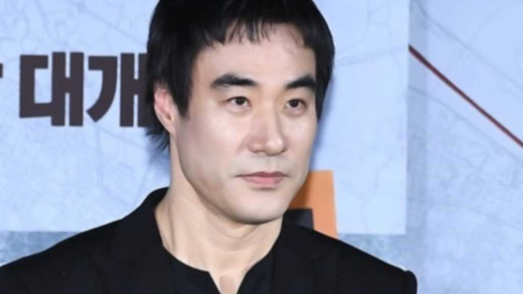 公開延期から7年…映画「最終捜査」主演ペ・ソンウ、飲酒運転の騒動を改めて謝罪