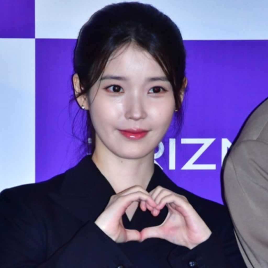 IU、耳管開放症の悪化によるコンサート延期うけ…ファンクラブ会員向けに特典を提供へ