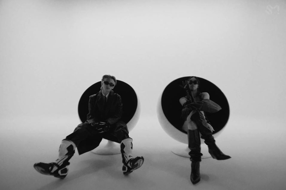 NCT マーク、イ・ヨンジとのコラボ曲「Fraktsiya」MV公開…強烈な