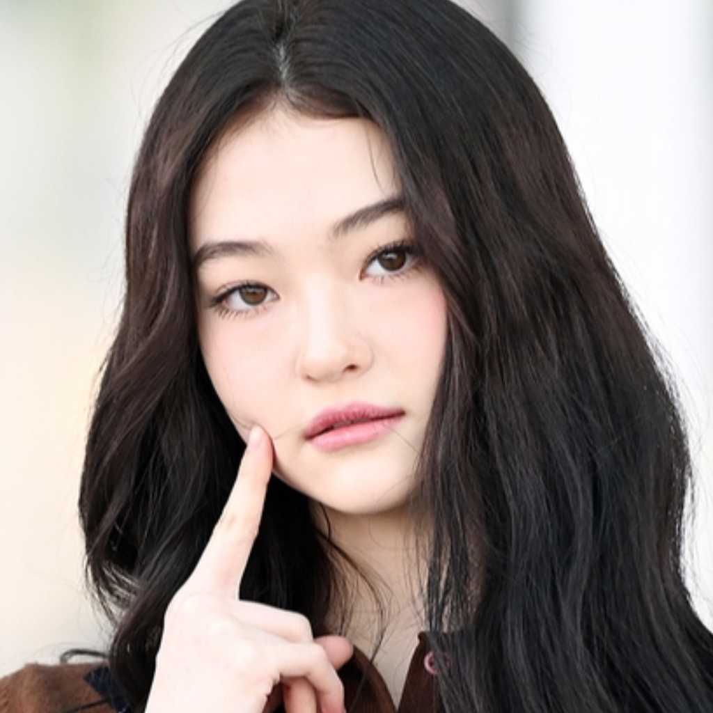 【PHOTO】MEOVV エラ、ファッションショーのためフランスへ出国（動画あり）