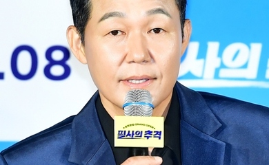 パク・ソンウン、映画「必死の追跡」で1人7役に挑戦…人生初の女装も“ブラジャーが窮屈だった”