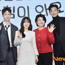 【PHOTO】パク・ボヨン＆チャン・ドンユンら、Netflixシリーズ「今日もあなたに太陽を」制作発表会に出席