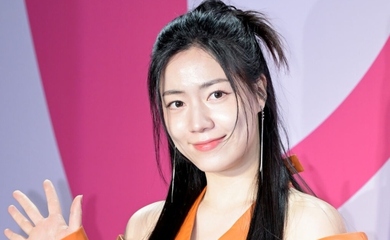 ファヨン、YouTubeチャンネルを開設…近況を公開「勇気を出しました」
