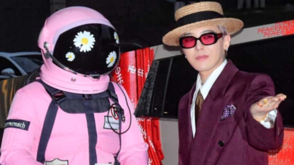 【PHOTO】G-DRAGON、ブランド「PEACEMINUSONE」のハイボールイベントに出席（動画あり）