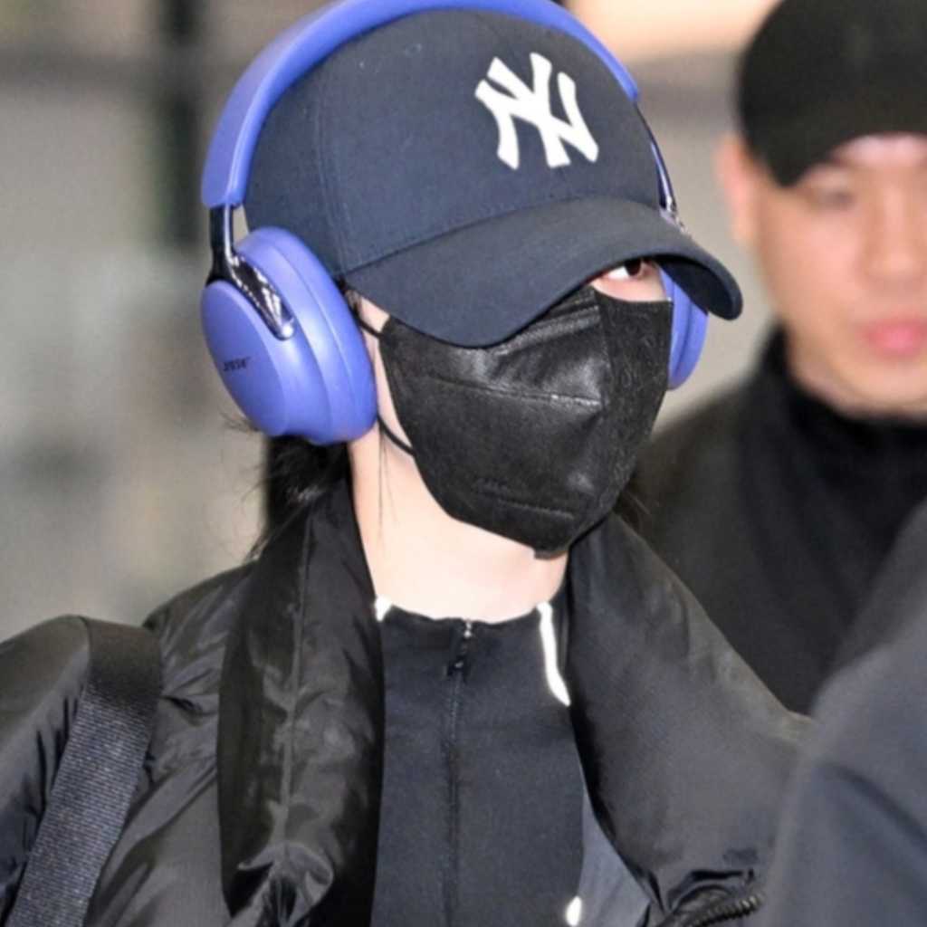 【PHOTO】aespaのKARINA&WINTER「2025 MAMA」を終えて韓国に到着(動画あり)