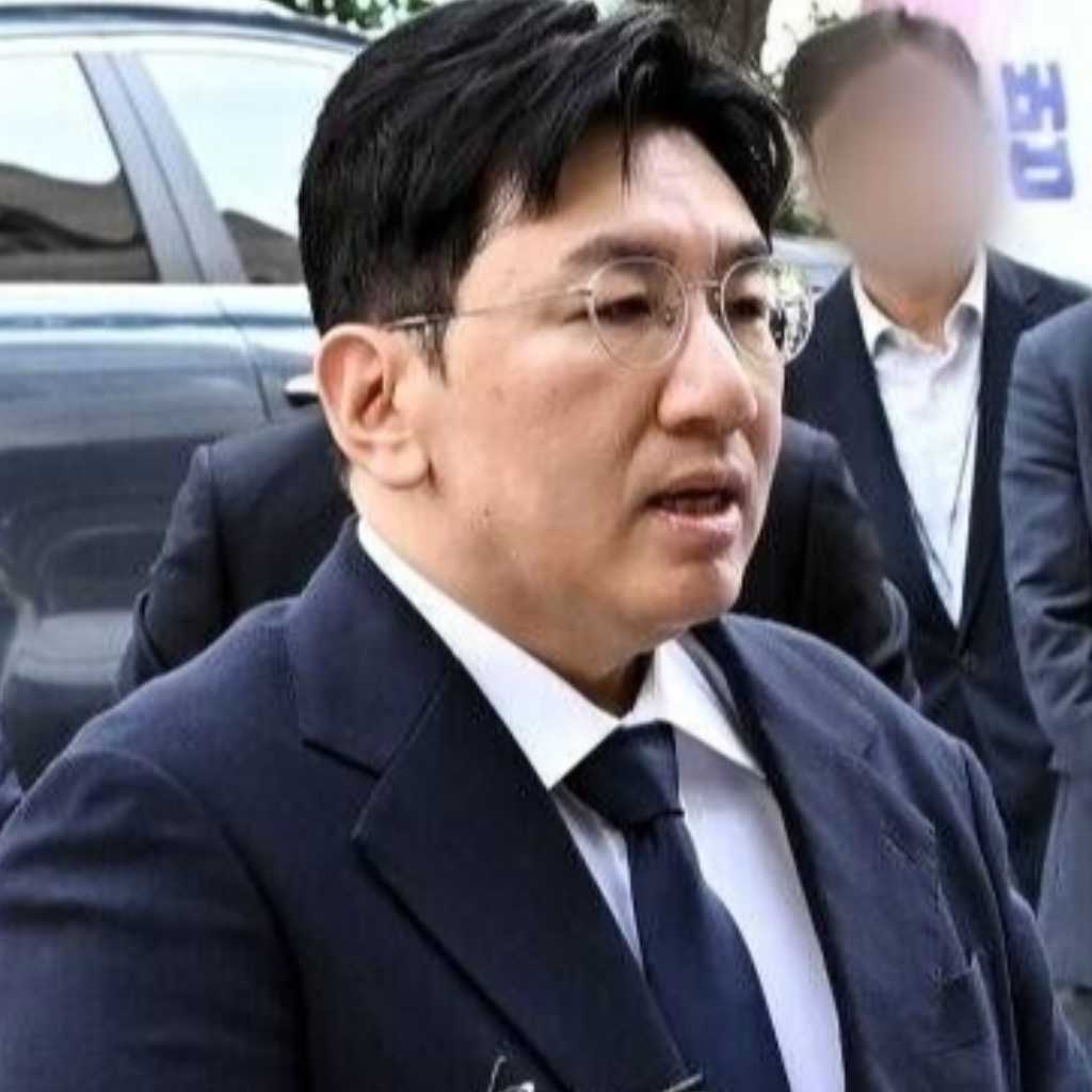 HYBE バン・シヒョク議長に対する2度目の逮捕状を請求も…検察が再び差し戻し