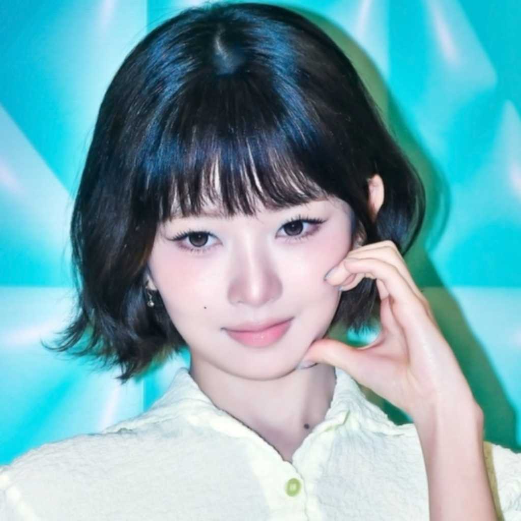 【PHOTO】IVE レイ＆I․O․I キム・ドヨンら、ブランド「BAO BAO ISSEY MIYAKE」のイベントに出席