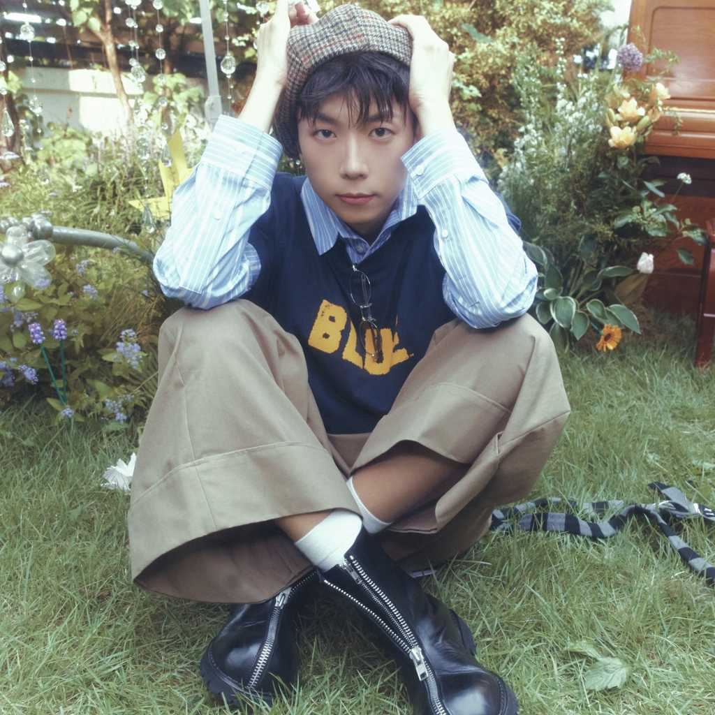 2PM ウヨン、日本ソロデビュー10周年記念ベストアルバム「3650․zip」ジャケット写真を公開