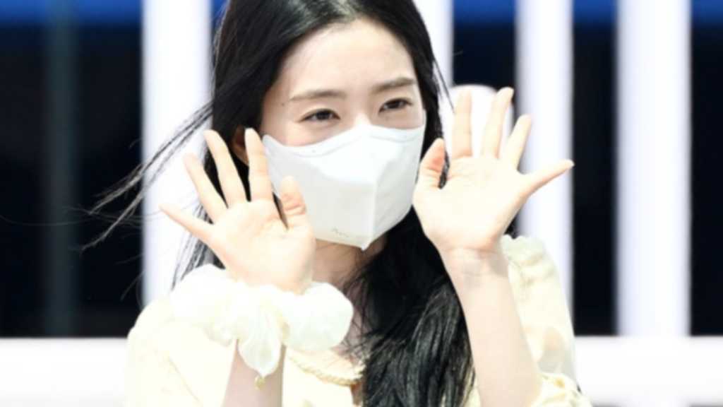 【PHOTO】Red Velvet アイリーン＆スルギ、初の単独ツアーのためシンガポールへ出国（動画あり）
