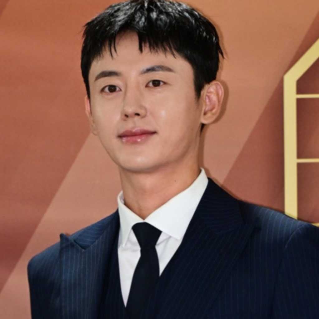 【PHOTO】イ・ジフン＆シン・ソンウら「大韓民国ベストブランドアワード」に出席