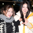 【PHOTO】NiziU「紅白歌合戦」出演のため日本へ…笑顔で空港に（動画あり）