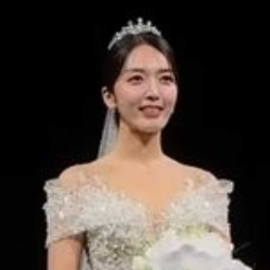AOA ドファがついに結婚！挙式にはジミンらメンバーの姿も…美しいドレス姿に釘付け