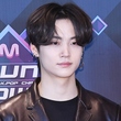 GOT7のJAY B、部屋のビキニ写真が思わぬ議論に…事務所が謝罪「有名アーティストの作品」