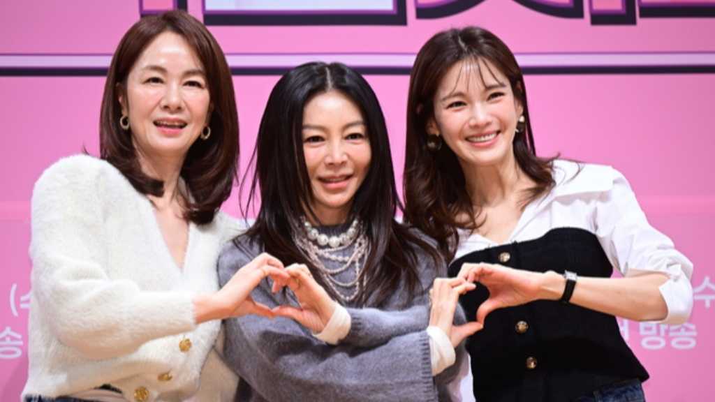 【PHOTO】ファン・シネ&チョン・ガウンら、新番組「ファン・シネの一緒に暮らしましょう」制作発表会に出席