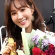 少女時代 ユリ、花よりも美しい…笑顔が輝く近況写真を公開「今年も幸せだった」