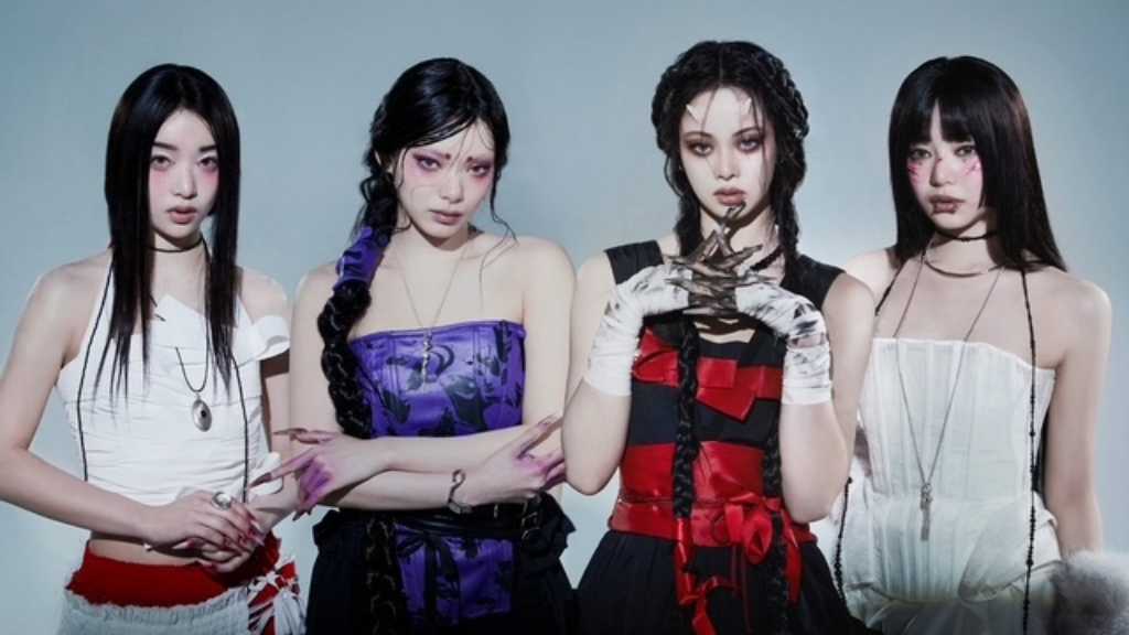 cosmosy、収録曲「Silence ~ body & soul ~」MV公開!グローバルファンクラブの開設も発表