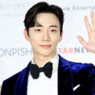 【PHOTO】2PM ジュノ「2022 Asia Artist Awards」レッドカーペットに登場