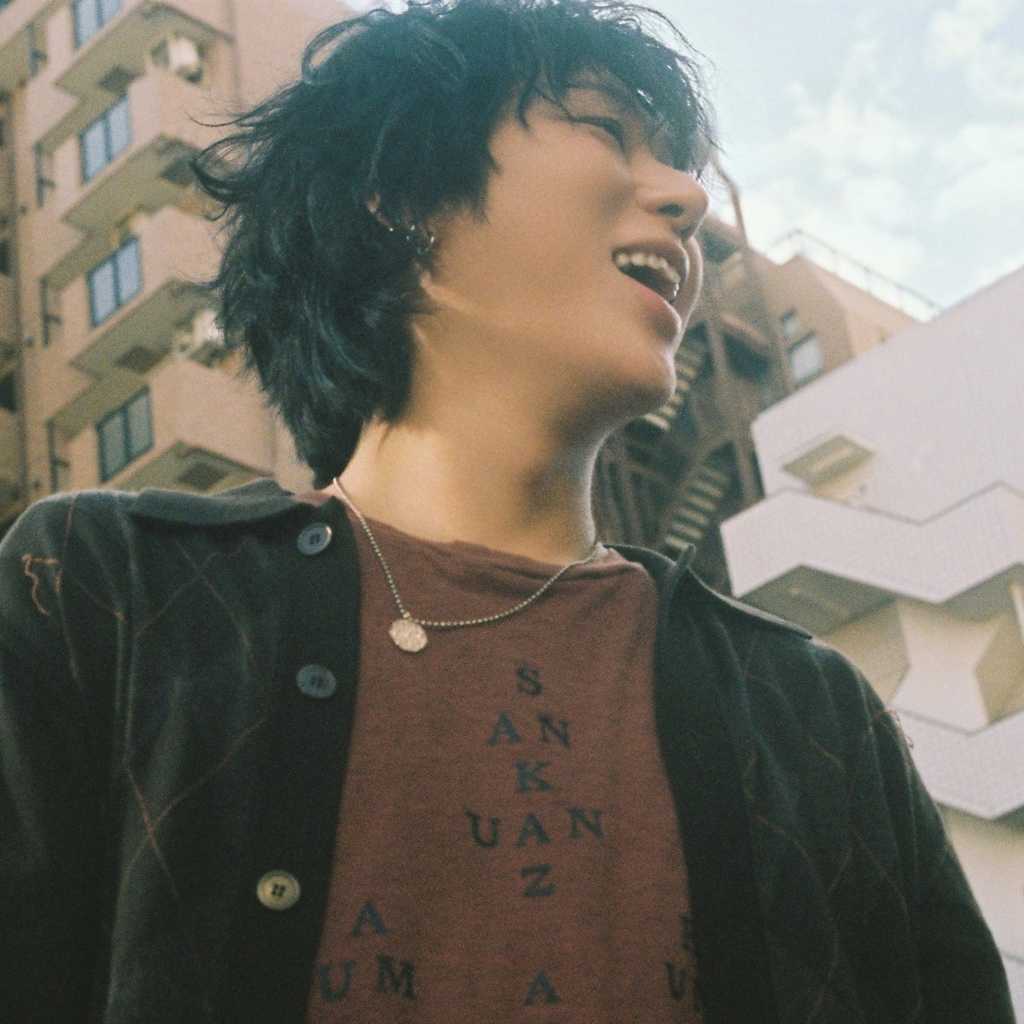 Block B ジコ、幾田りらとのコラボ曲「DUET」が日韓のYouTube週間チャートを席巻！