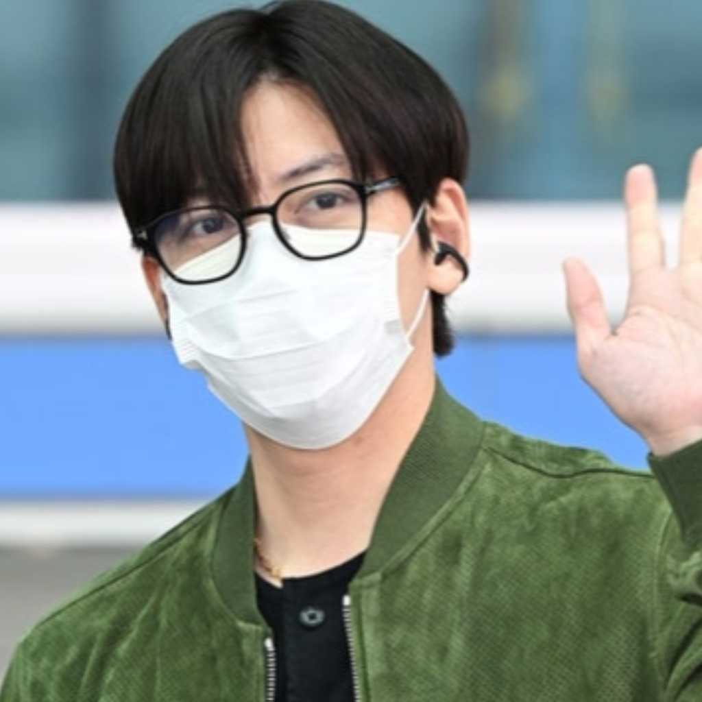 【PHOTO】チ・チャンウク、ファッションウィークに出席するためフランスへ出国（動画あり）