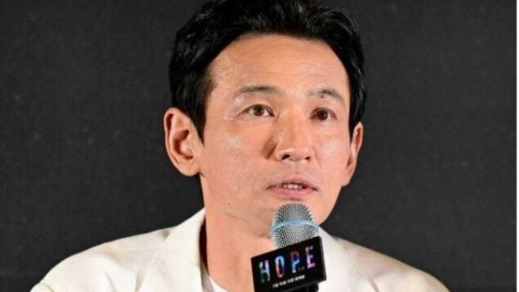 “不倫疑惑を否定”ファン・ジョンミン、一般のファンへの誹謗中傷に警告「暴露者ではない」