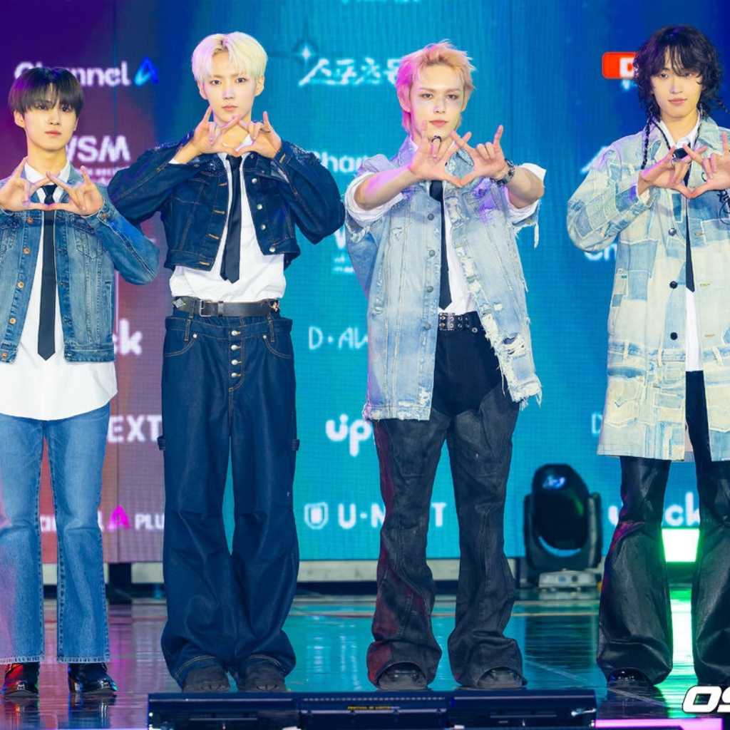 【PHOTO】AxMxP「第2回D Awards」レッドカーペットに登場