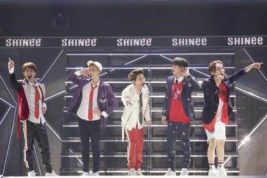 SHINee“史上最大規模”となる日本ツアーがスタート…累積観客112万人突破を予告 - Kstyle