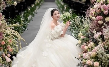 チャン・ミイネ、結婚式の写真を公開… 華やかな純白ドレス姿を披露
