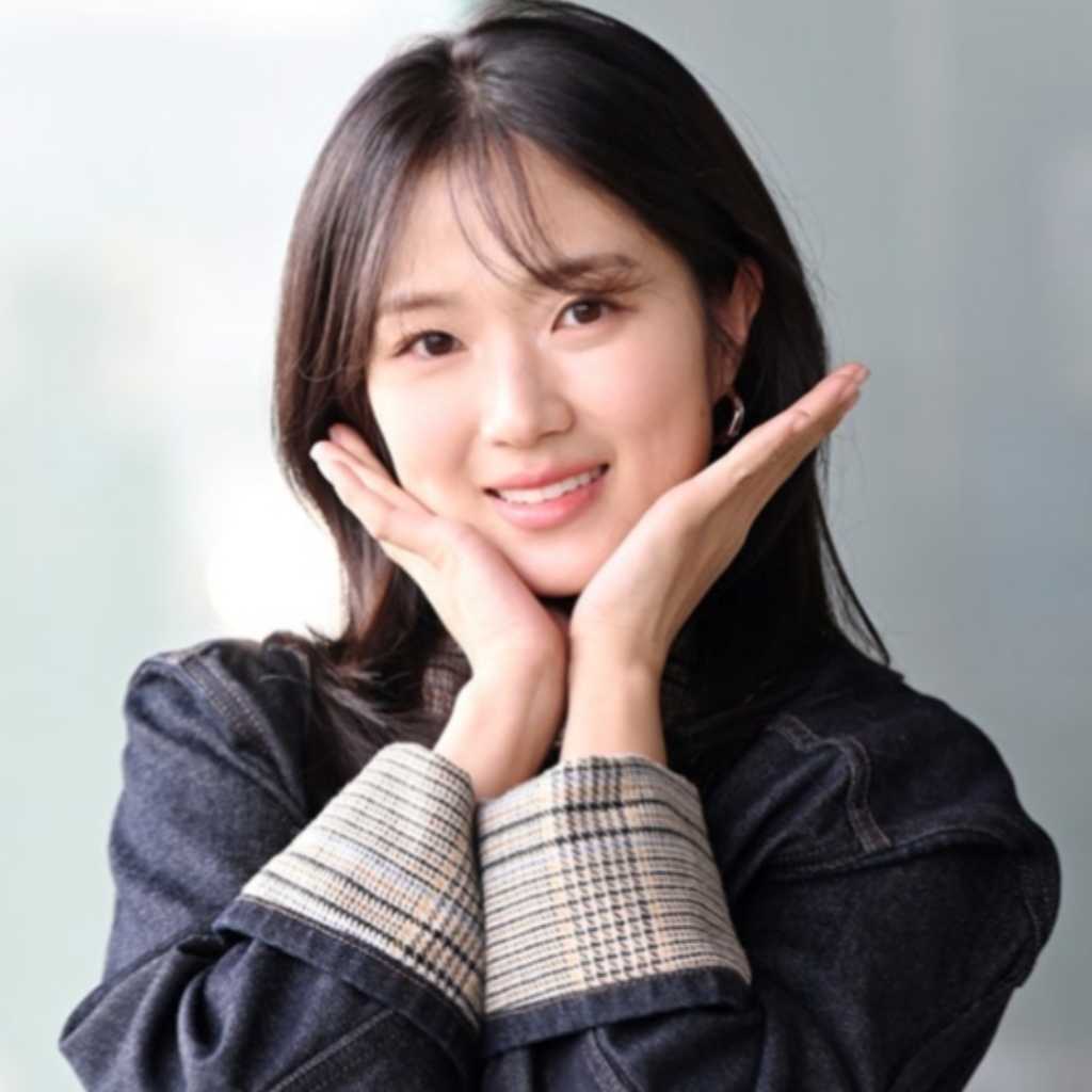 【PHOTO】キム・へユン、ファンミーティングのため日本へ出国（動画あり）