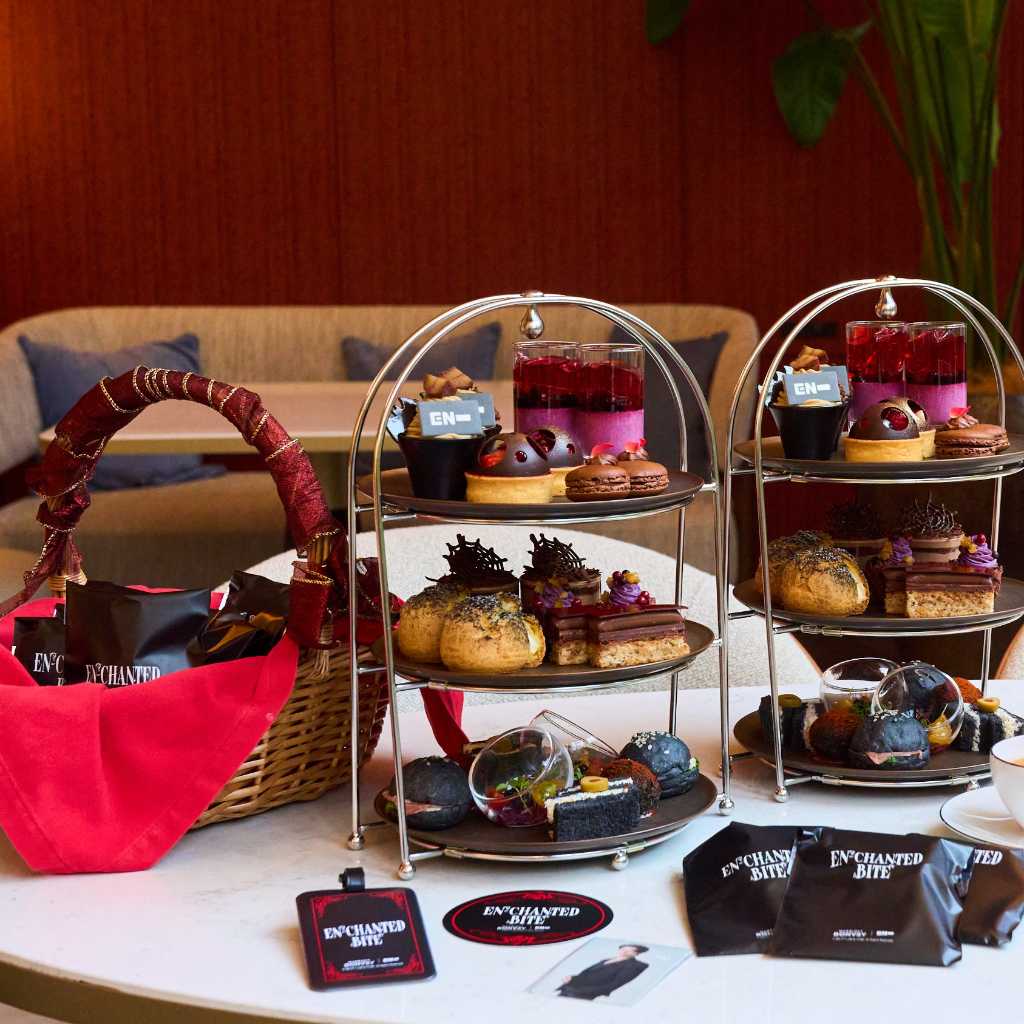 ENHYPENのアイコニックな“ヴァンパイア”コンセプトを堪能!特別アフタヌーンティー「EN-CHANTED BITE」に行ってみた