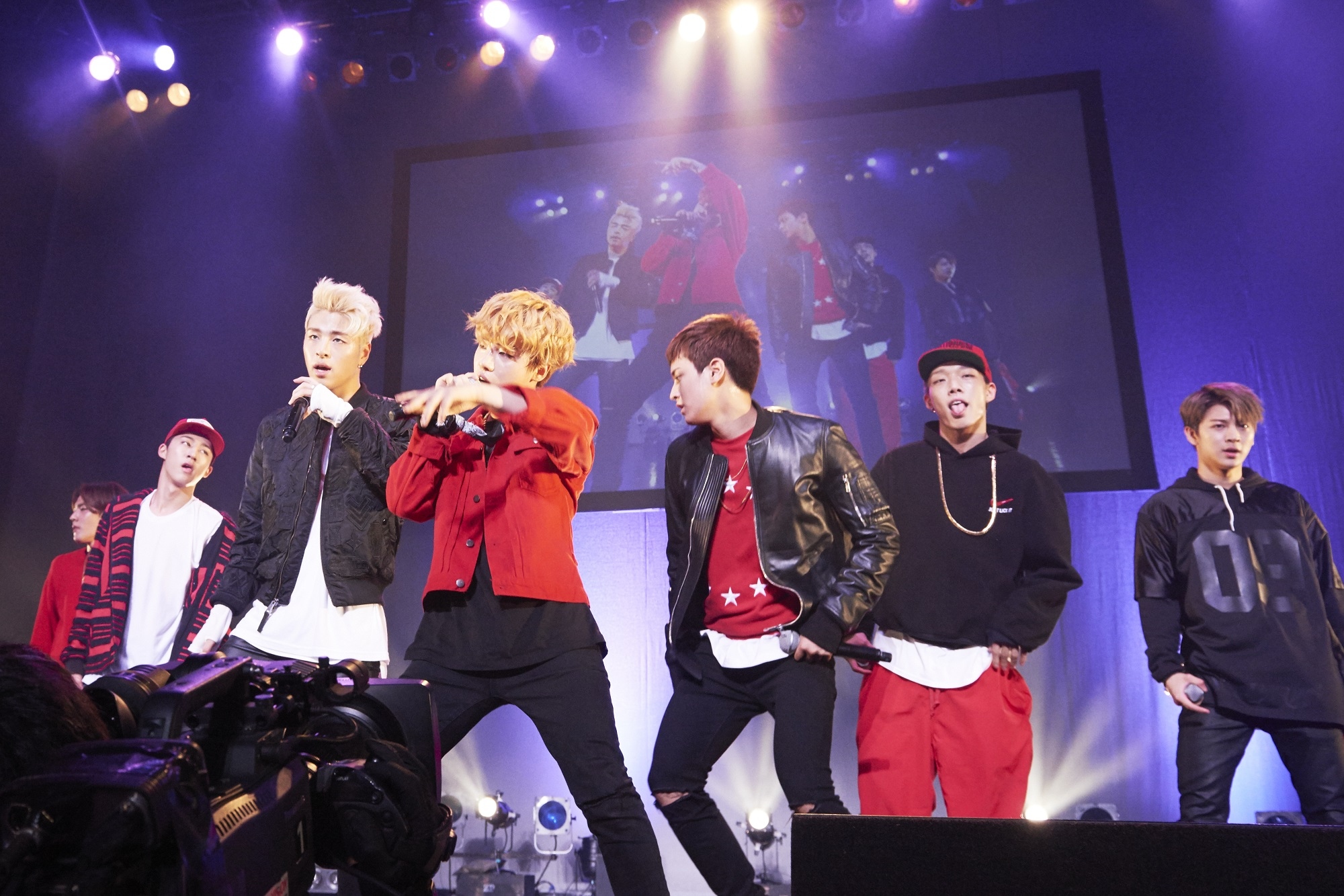 Report 16年日本デビューの大型新人ikon ファンとの再会を誓った感動の一夜 Kstyle