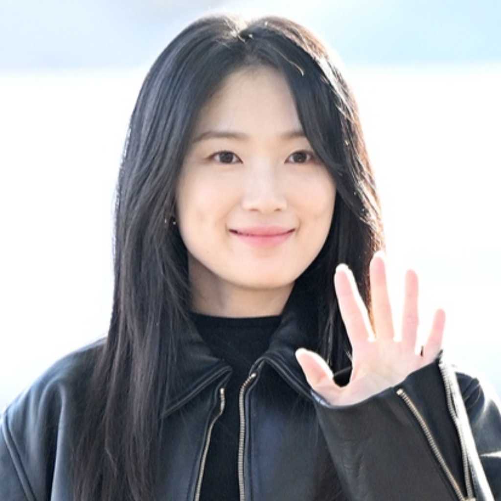 【PHOTO】キム・ヘユン「2024 Asia Artist Awards」のためタイへ出国(動画あり)